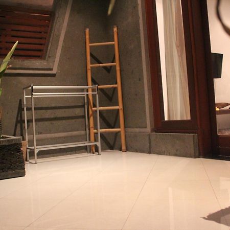 クタレトス クブ 1アパートメント 部屋 写真